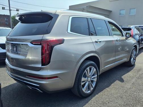 2022 Cadillac XT6 Premium Luxury