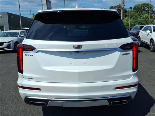 2023 Cadillac XT6 Luxury