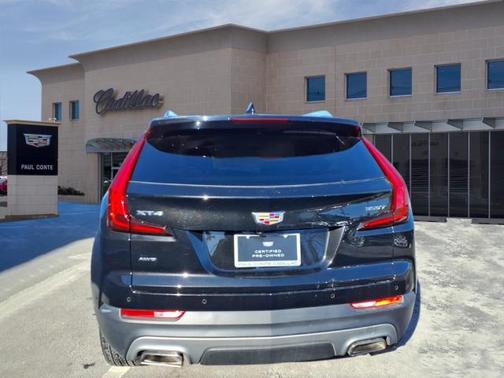2023 Cadillac XT4 Premium Luxury