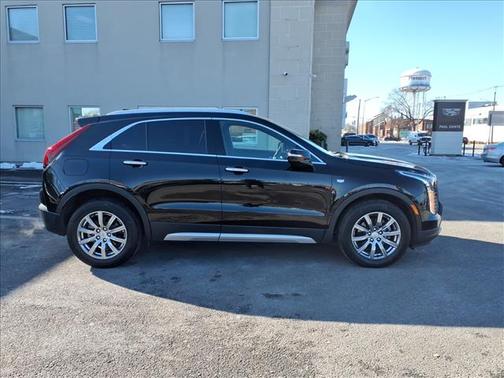 2023 Cadillac XT4 Premium Luxury