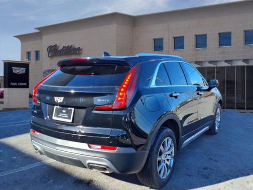 2023 Cadillac XT4 Premium Luxury