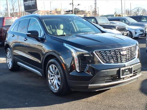 2023 Cadillac XT4 Premium Luxury