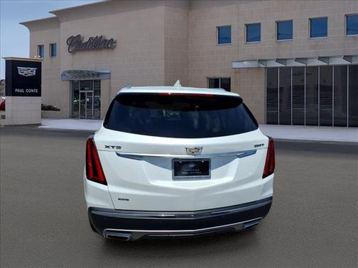 Crystal White Tricoat 2023 Cadillac XT5 Premium Luxury