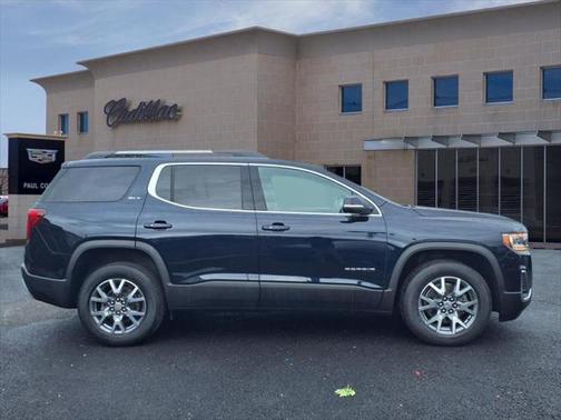 2022 GMC Acadia SLT