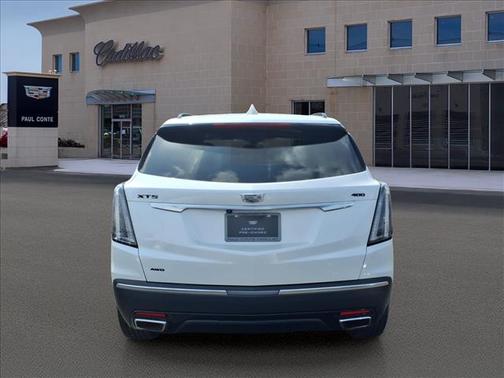 Crystal White Tricoat 2023 Cadillac XT5 Sport