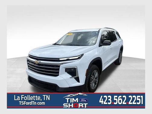 Summit White 2026 Chevrolet Traverse LT