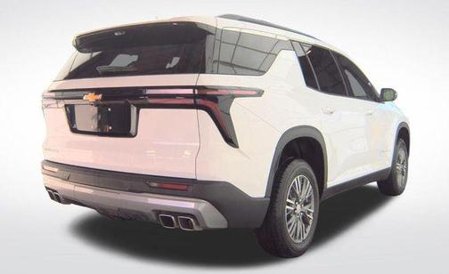Summit White 2026 Chevrolet Traverse LT