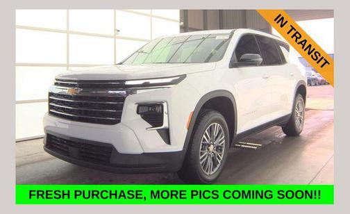 Summit White 2026 Chevrolet Traverse LT
