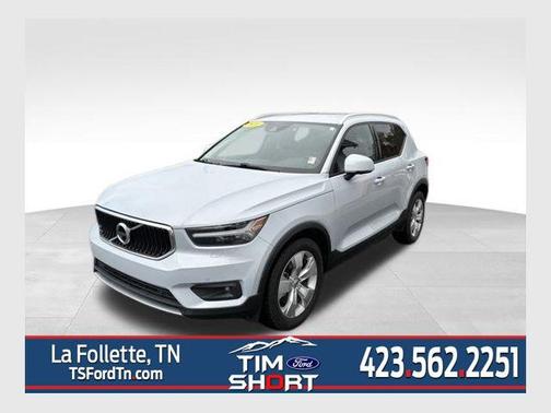 2021 Volvo XC40 T5 Momentum
