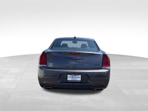2022 Chrysler 300 S