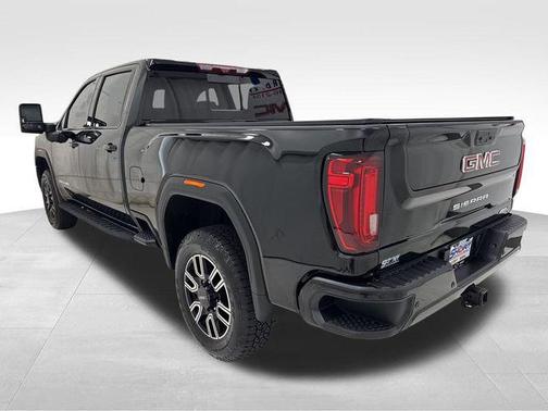 2022 GMC Sierra 2500 AT4