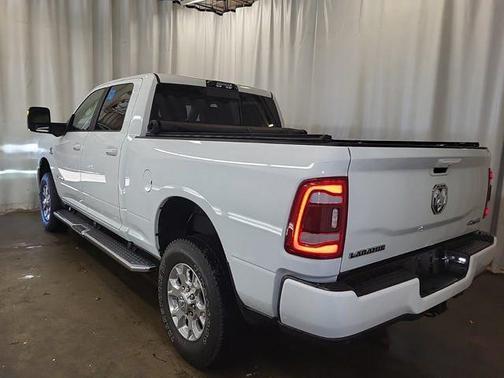 2024 RAM 2500 Laramie Crew Cab 4x4 6'4' Box