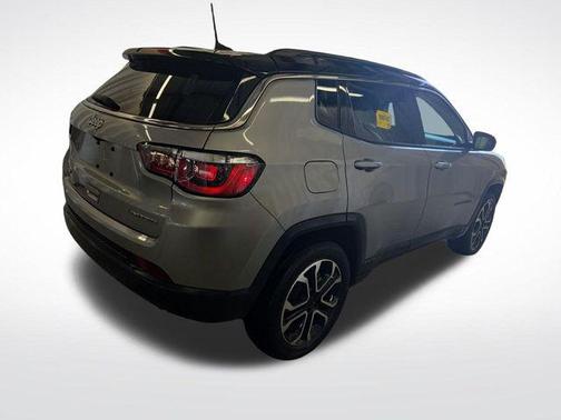 Billet Silver Metallic Clearcoat 2022 Jeep Compass Limited