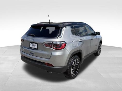 Billet Silver Metallic Clearcoat 2022 Jeep Compass Limited