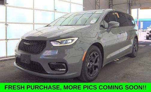 2022 Chrysler Pacifica Hybrid Touring L