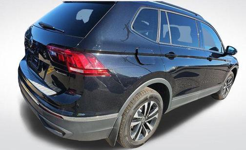 Deep Black 2022 Volkswagen Tiguan 2.0T S 4MOTION