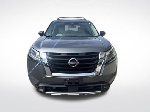 2022 Nissan Pathfinder SL 4WD