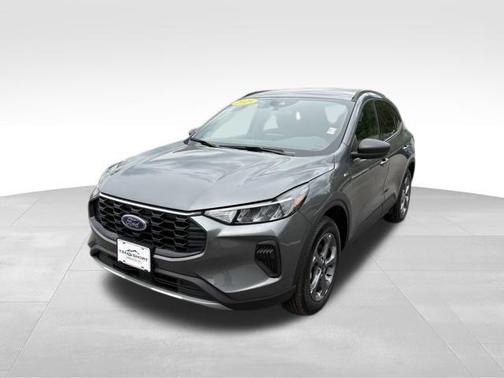 Gray Metallic 2025 Ford Escape ST-Line