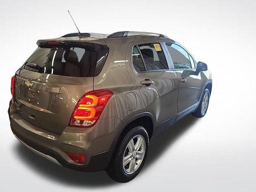 Stone Gray Metallic 2021 Chevrolet Trax LT
