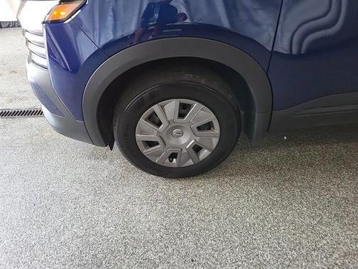 Deep Blue Pearl 2025 Nissan Kicks S