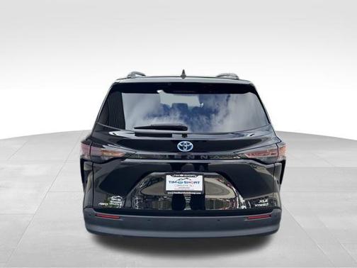 2023 Toyota Sienna XLE 7 Passenger