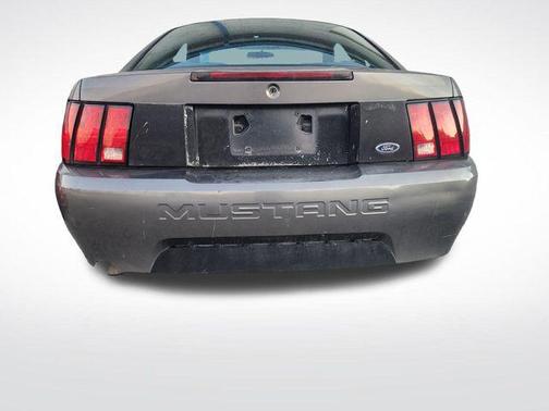 2003 Ford Mustang Base