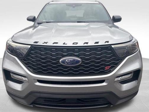 Iconic Silver Metallic 2020 Ford Explorer ST