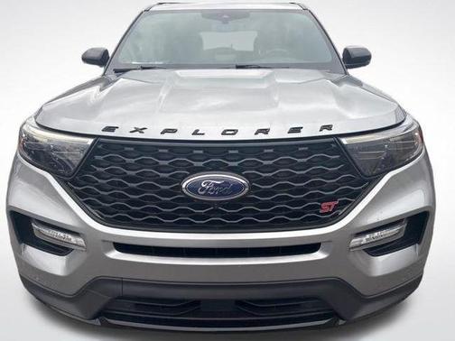 Iconic Silver Metallic 2020 Ford Explorer ST