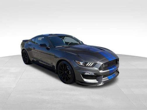 2017 Ford Shelby GT350 Base