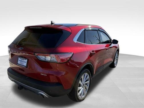 2022 Ford Escape Titanium