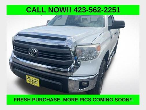 Super White 2015 Toyota Tundra SR5