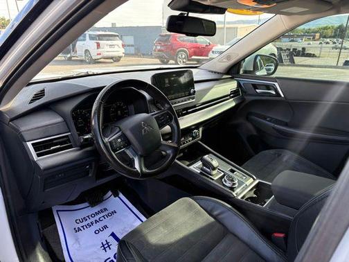 White Diamond 2022 Mitsubishi Outlander SE Launch Edition S-AWC