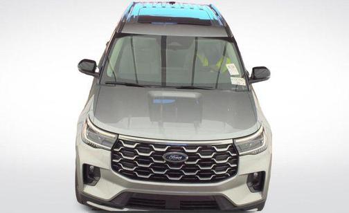 Silver Metallic 2025 Ford Explorer Platinum