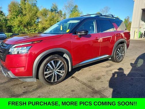 2023 Nissan Pathfinder Platinum 4WD