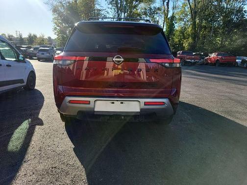 2023 Nissan Pathfinder Platinum 4WD