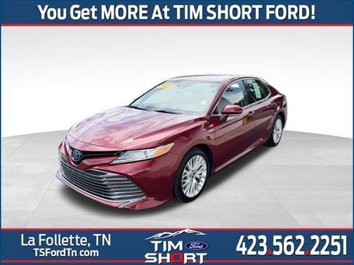 2020 Toyota Camry Hybrid XLE