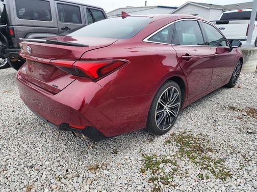 2019 Toyota Avalon XSE
