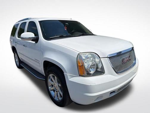 Summit White 2013 GMC Yukon Denali