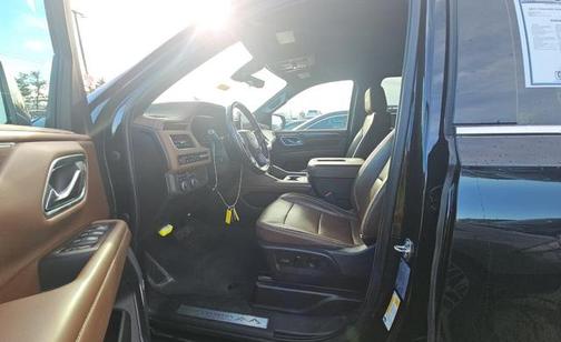 Black 2022 Chevrolet Suburban 4WD High Country