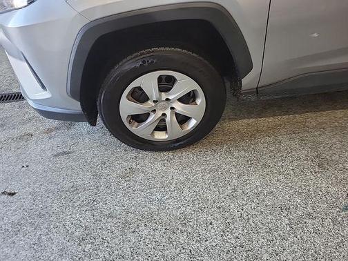 Silver Sky Metallic 2020 Toyota RAV4 LE