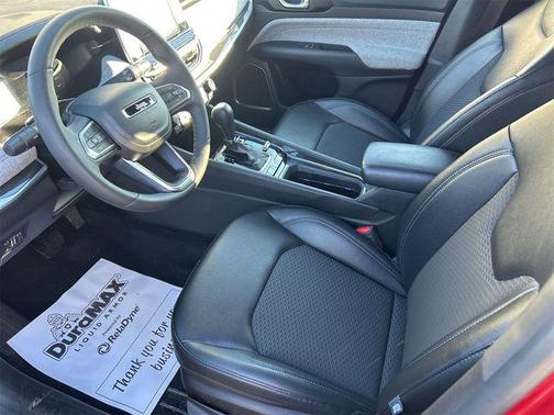 Red Hot Pearlcoat 2025 Jeep Compass Latitude