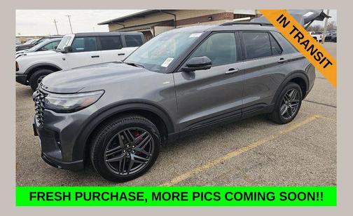 Gray Metallic 2025 Ford Explorer ST-Line