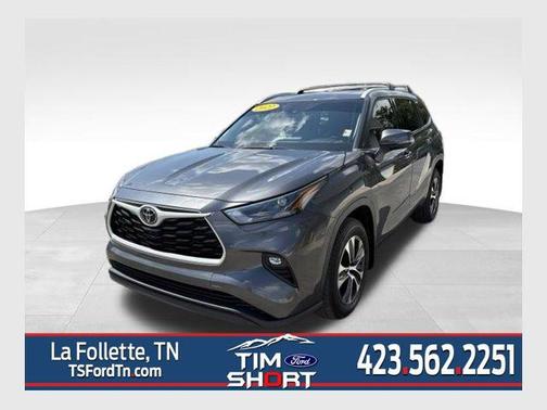 Magnetic Gray Metallic 2022 Toyota Highlander XLE