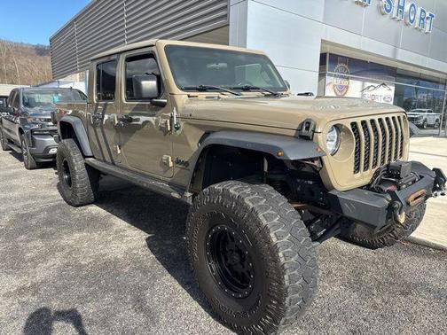 2020 Jeep Gladiator Sport