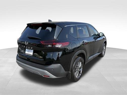 Super Black 2023 Nissan Rogue S