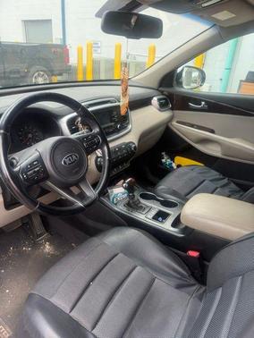Snow White Pearl 2016 Kia Sorento LX