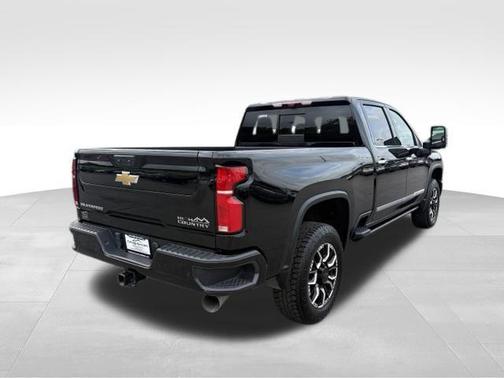 Black 2024 Chevrolet Silverado 2500 High Country