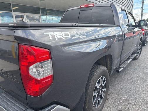 2017 Toyota Tundra SR5