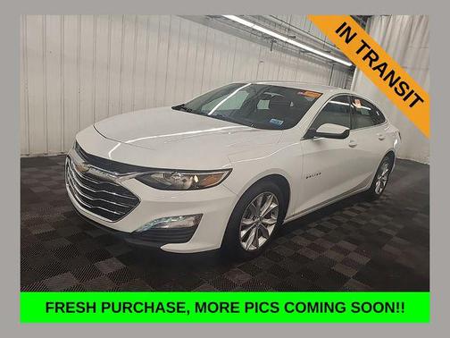 Summit White 2023 Chevrolet Malibu 1LT