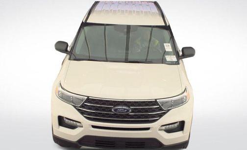 Star White Metallic Tri-Coat 2023 Ford Explorer XLT